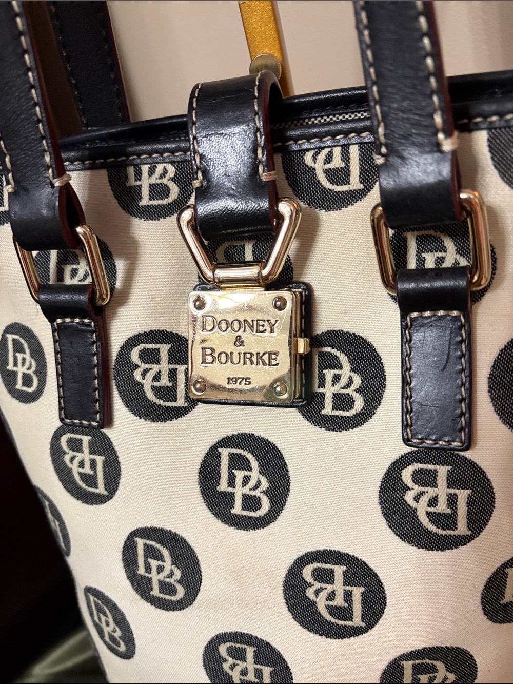 Dooney & Bourke Cream Canvas bucket bag with Black Logo Print - Picture 2 of 13